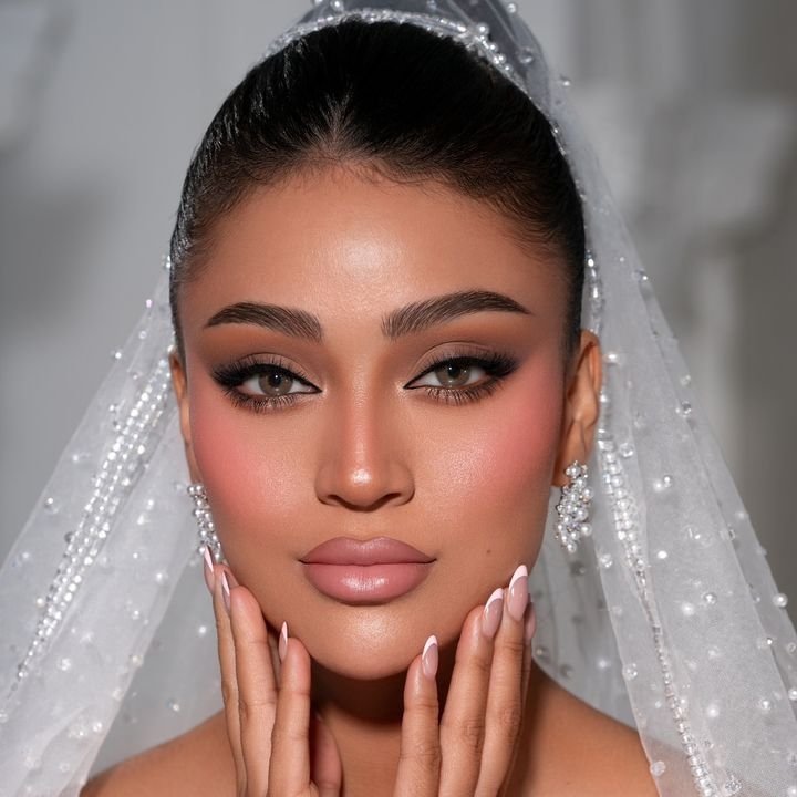 كيف تختارين خبيرة المكياج المناسبة